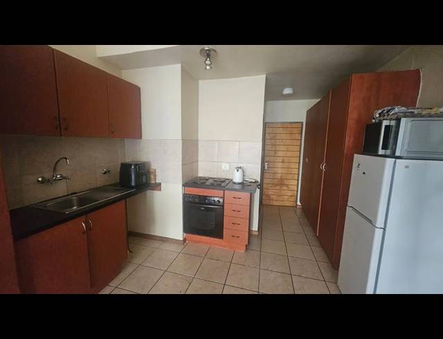 1 BEDROOM APARTMENT FOR SALE IN WITBANK EXT 10